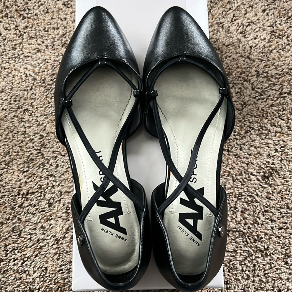 Black Anne Klein Flats